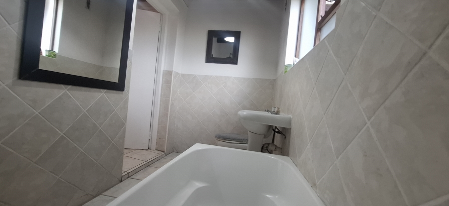 3 Bedroom Property for Sale in Sunrise On Sea Eastern Cape
